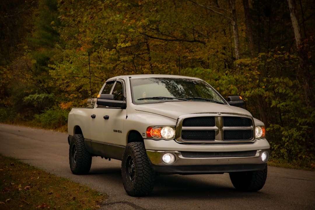 découvrez nos solutions de conversion de camion sur mesure pour transformer votre véhicule utilitaire en un espace fonctionnel et personnalisé. optimisez votre mobilité avec style et praticité.