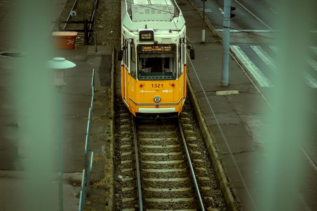 découvrez les solutions modernes et durables pour le transport urbain, facilitant les déplacements quotidiens en ville tout en réduisant l'impact environnemental.