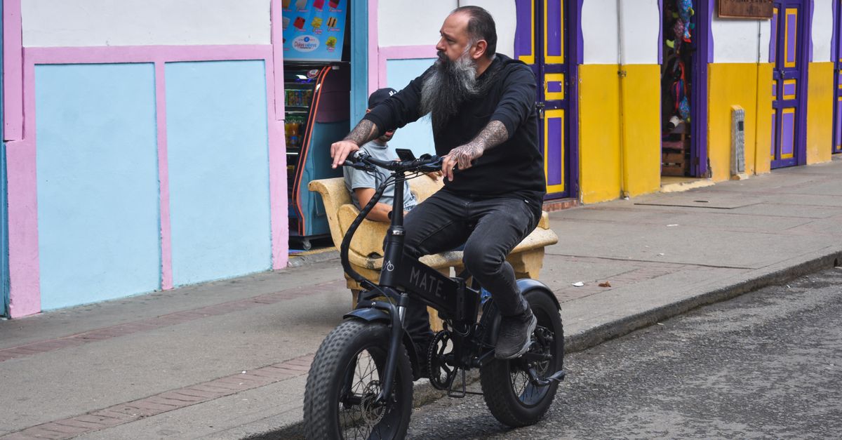découvrez notre sélection de vélos électriques d'occasion, alliant performance et économies, pour une mobilité durable et accessible à tous.